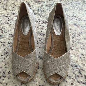 Adrienne Vittadini wedges, 9 women’s